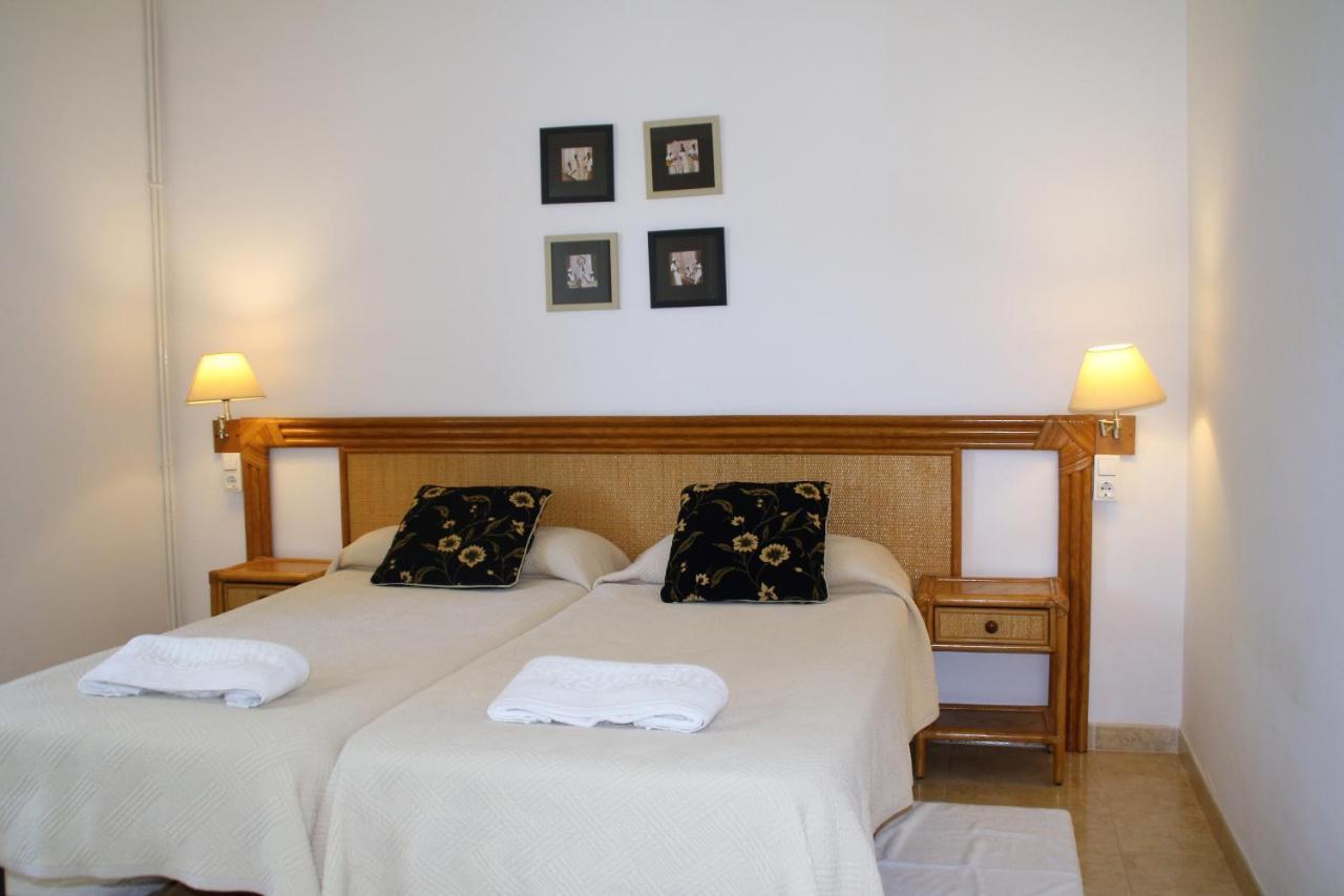 Apartaments Margarita Sabina Pinell Платжа-д'Ару Екстер'єр фото