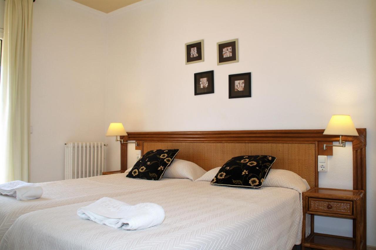 Apartaments Margarita Sabina Pinell Платжа-д'Ару Екстер'єр фото