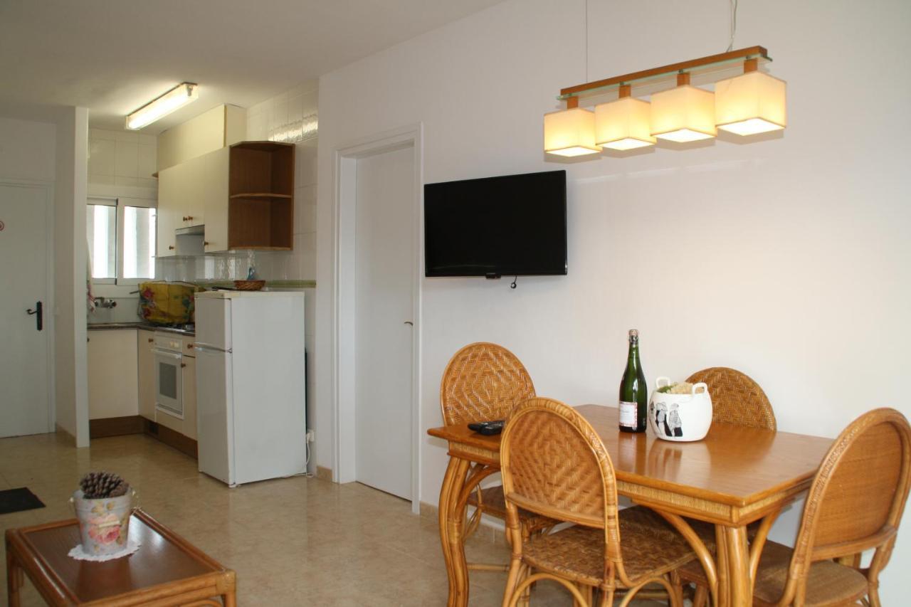 Apartaments Margarita Sabina Pinell Платжа-д'Ару Екстер'єр фото